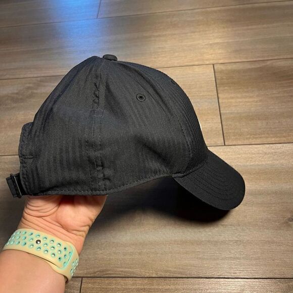 Nike Golf Black Stripe Athletic Hat - Picture 2 of 6